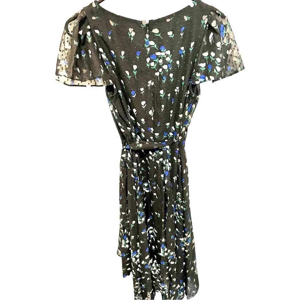 DKNY Spring Dress - Picture 4 of 7